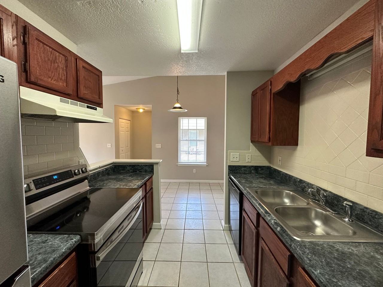 8300 Country Walk Dr - Photo 4 of 18