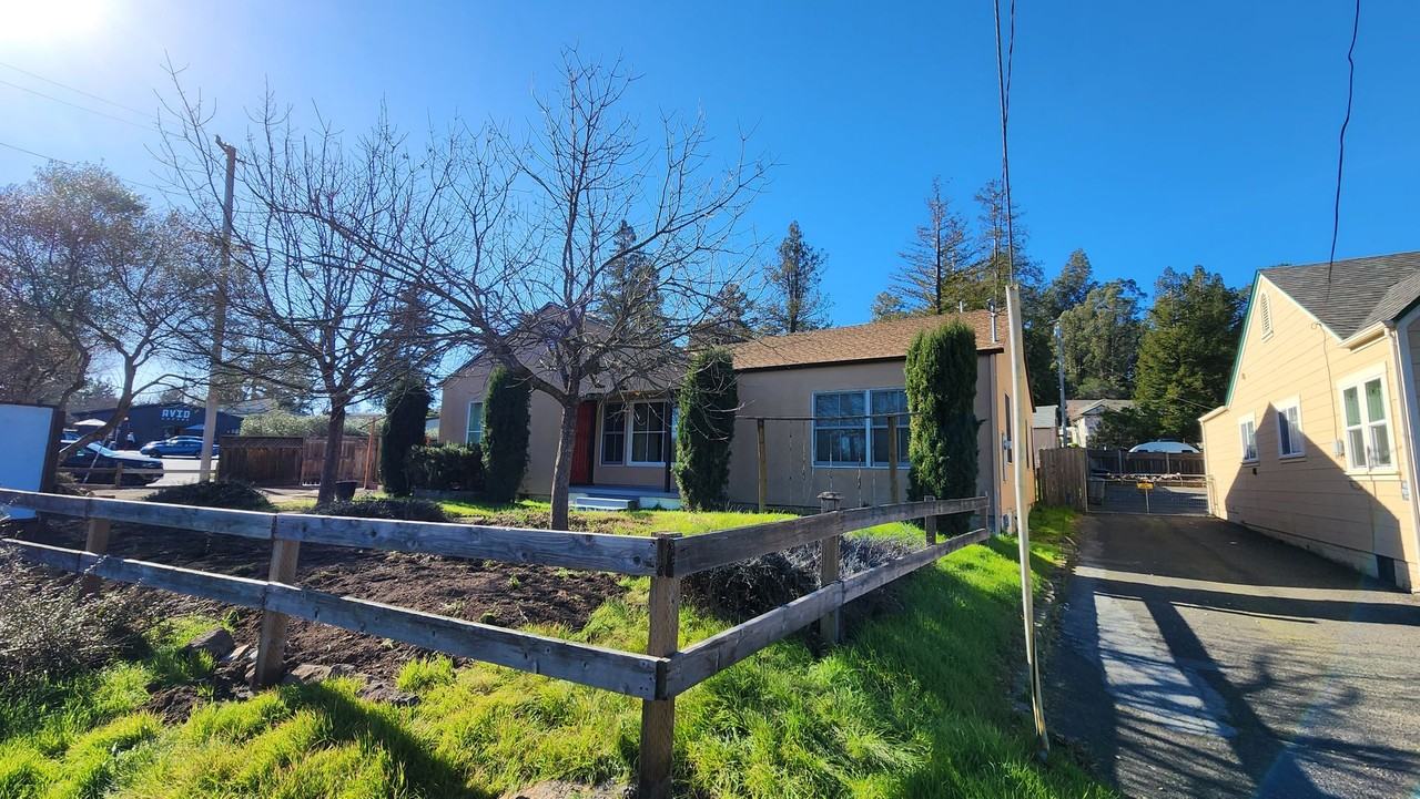 940 Hwy 116 S - Photo 3 of 24