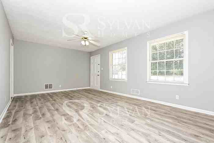 2820 Rex Rd - Photo 3 of 16