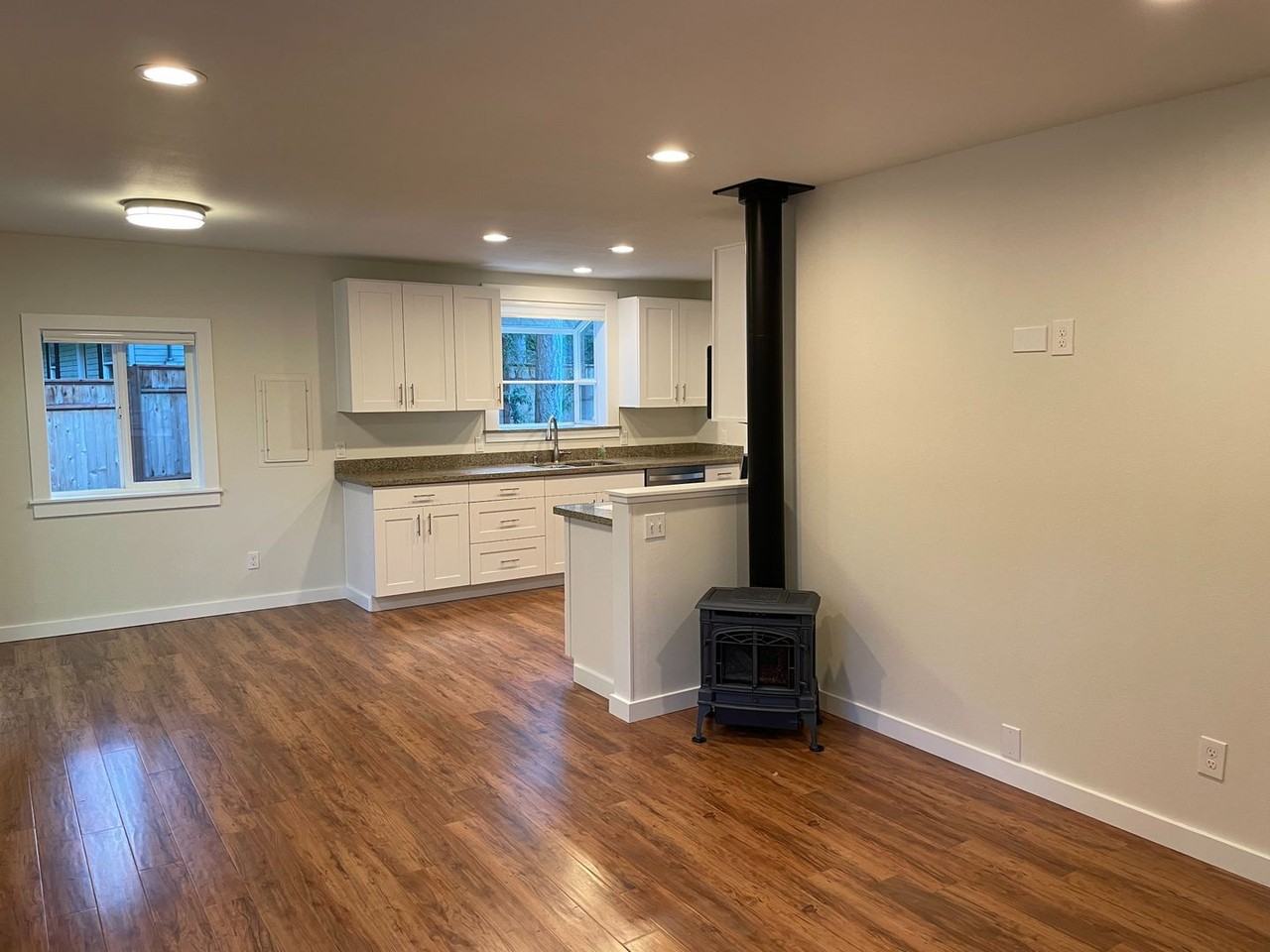 3920 Saratoga Rd - Photo 4 of 26