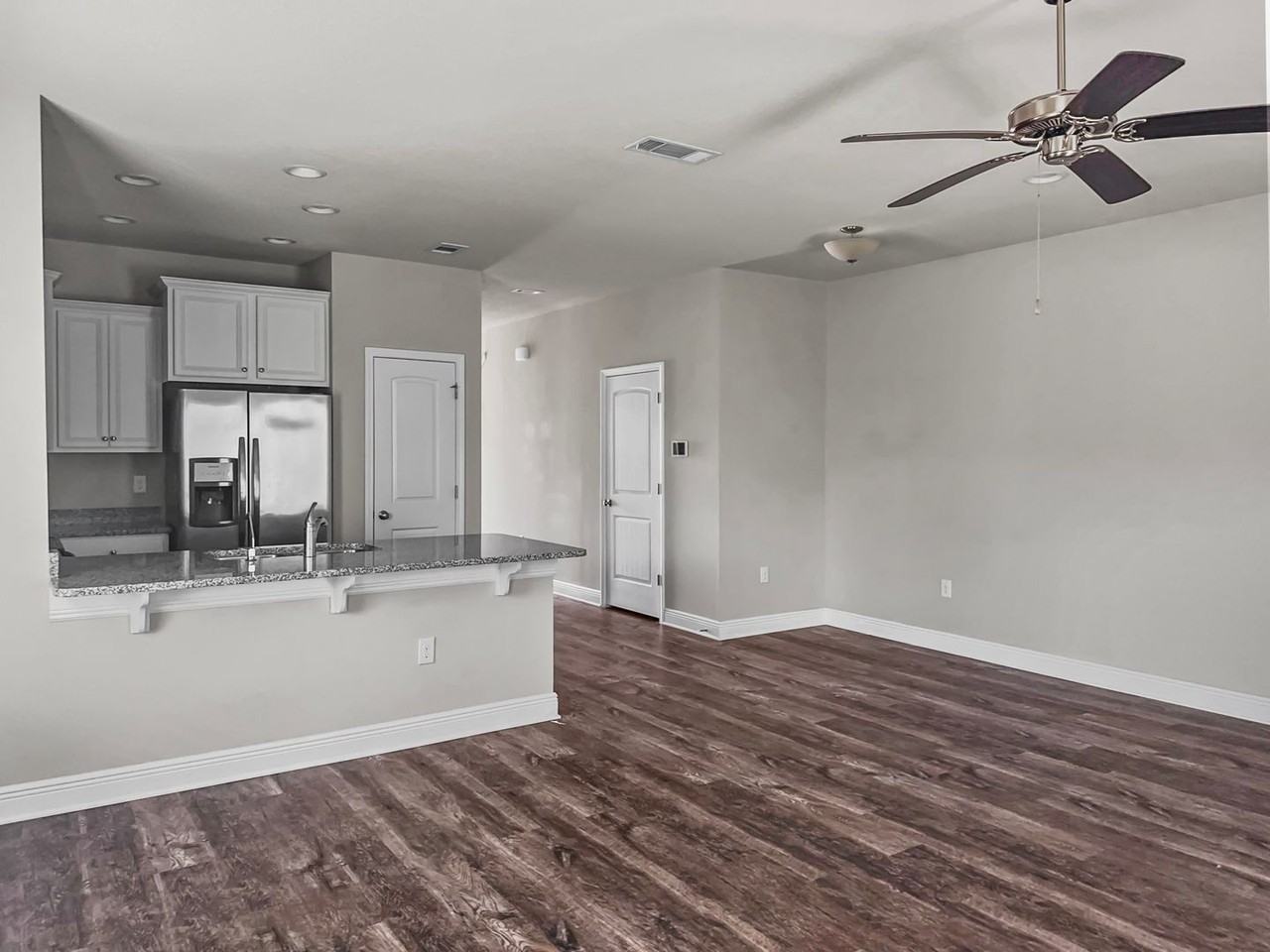 25 Crossing Ln #D - Photo 2 of 20