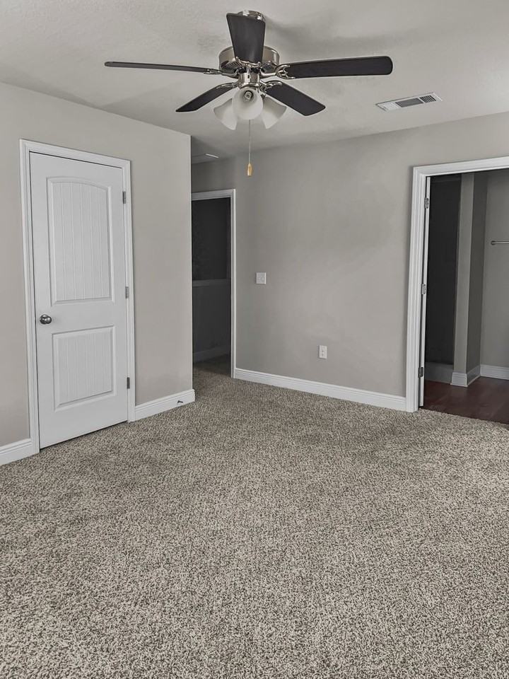 25 Crossing Ln #D - Photo 5 of 20