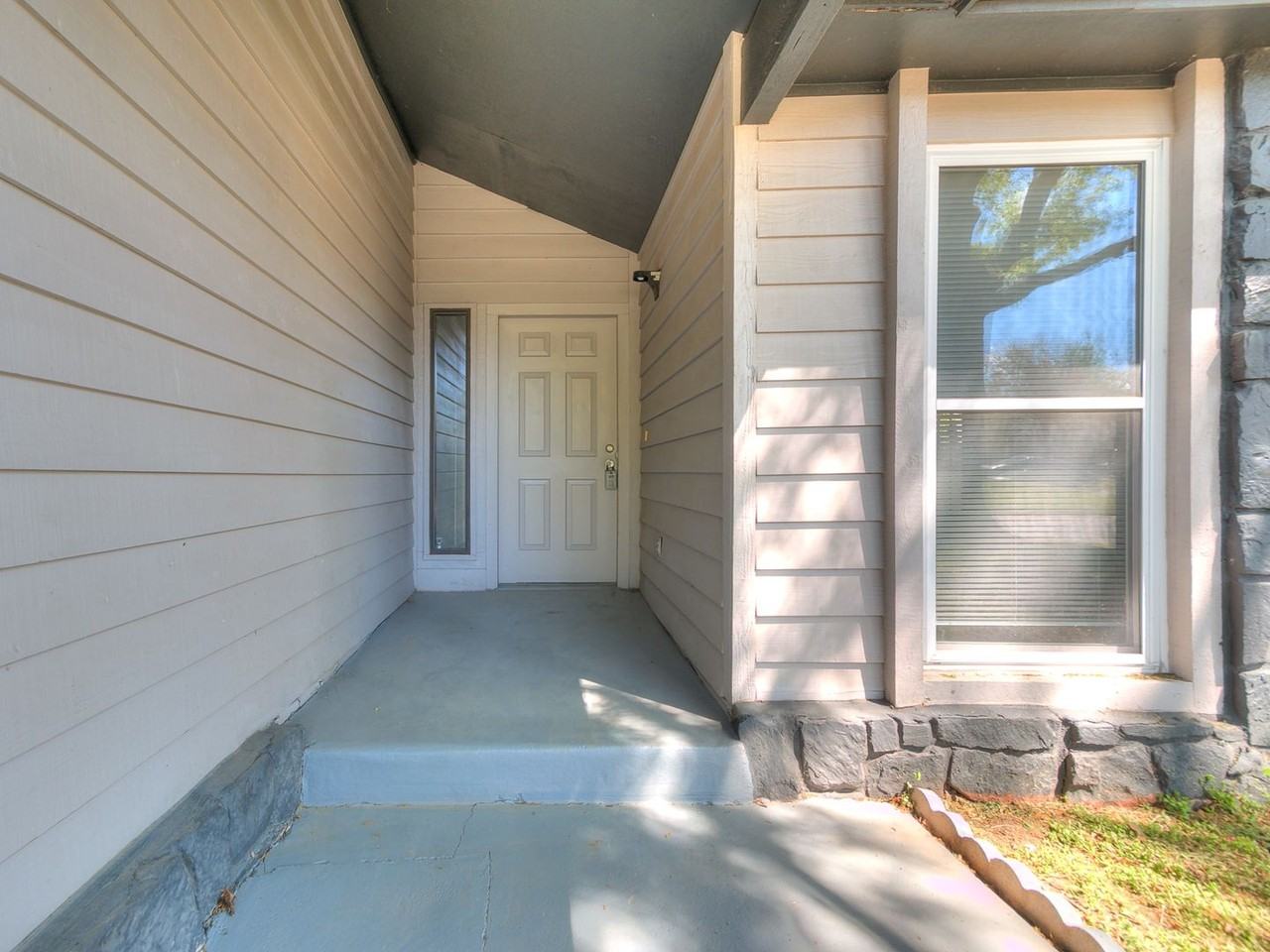 4820 W Uniontown St - Photo 3 of 40