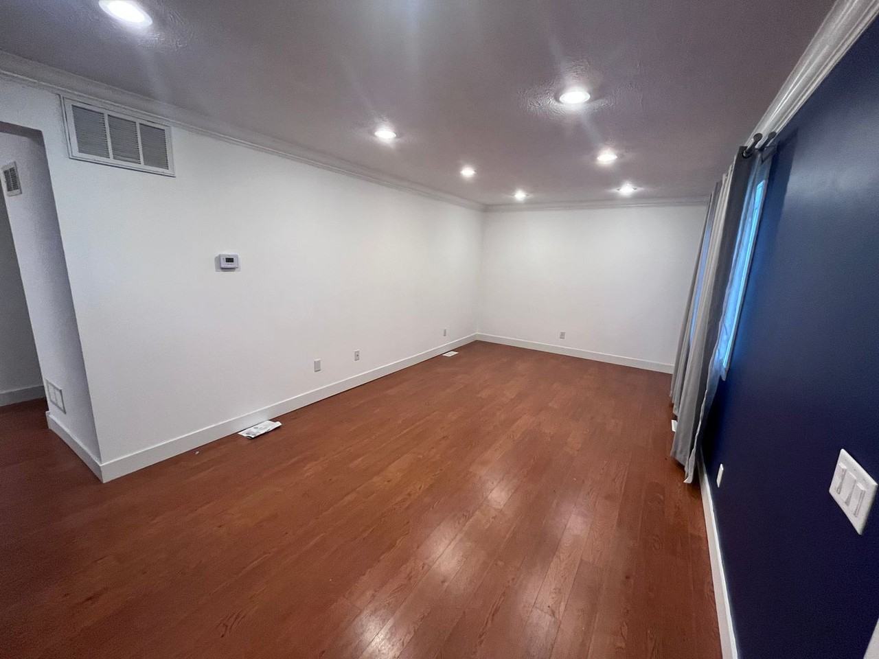 2331 Bainbridge Ct - Photo 2 of 14