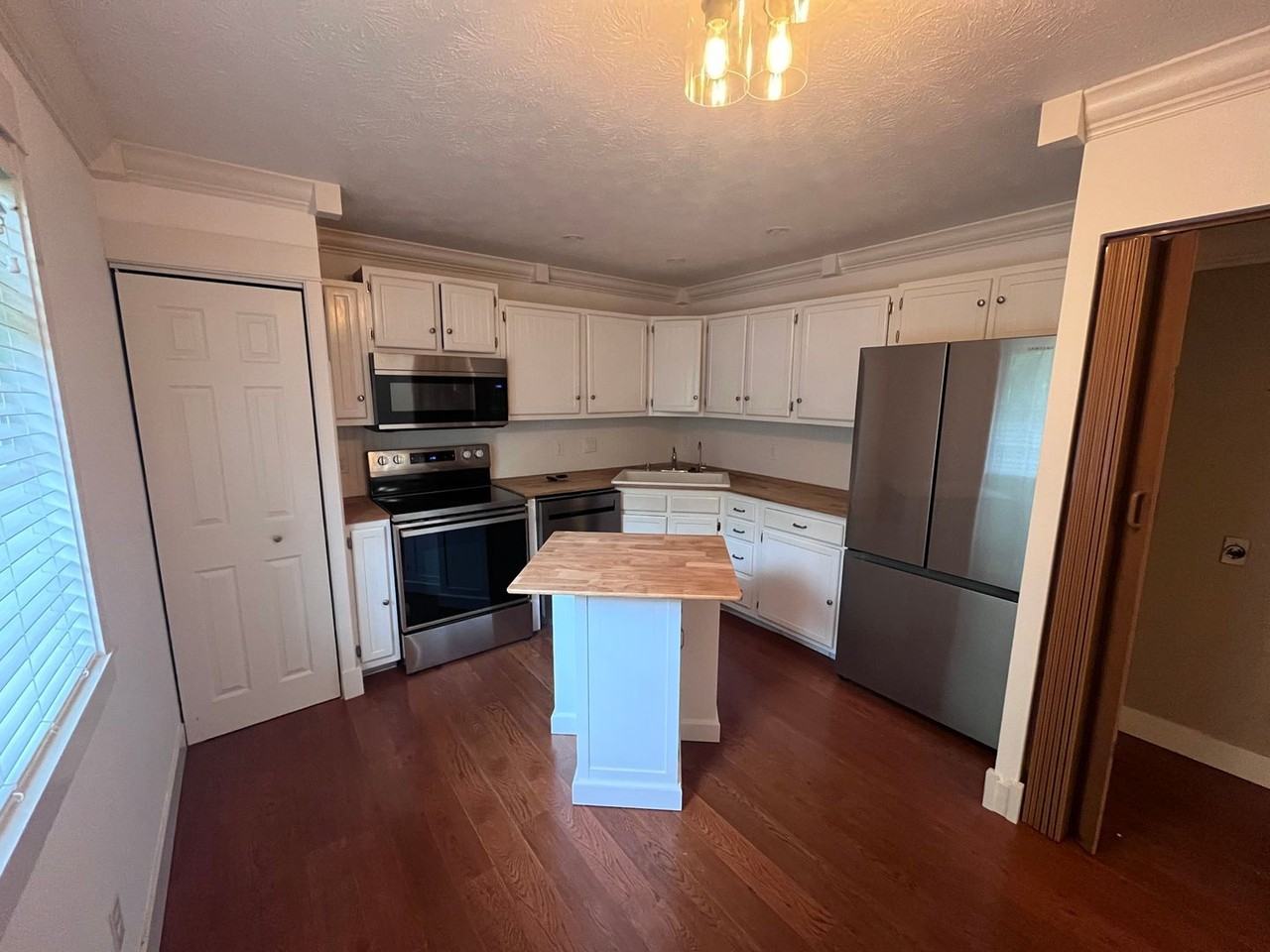 2331 Bainbridge Ct - Photo 5 of 14