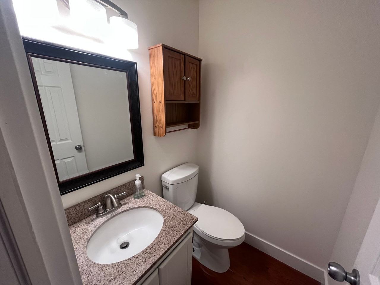 2331 Bainbridge Ct - Photo 7 of 14