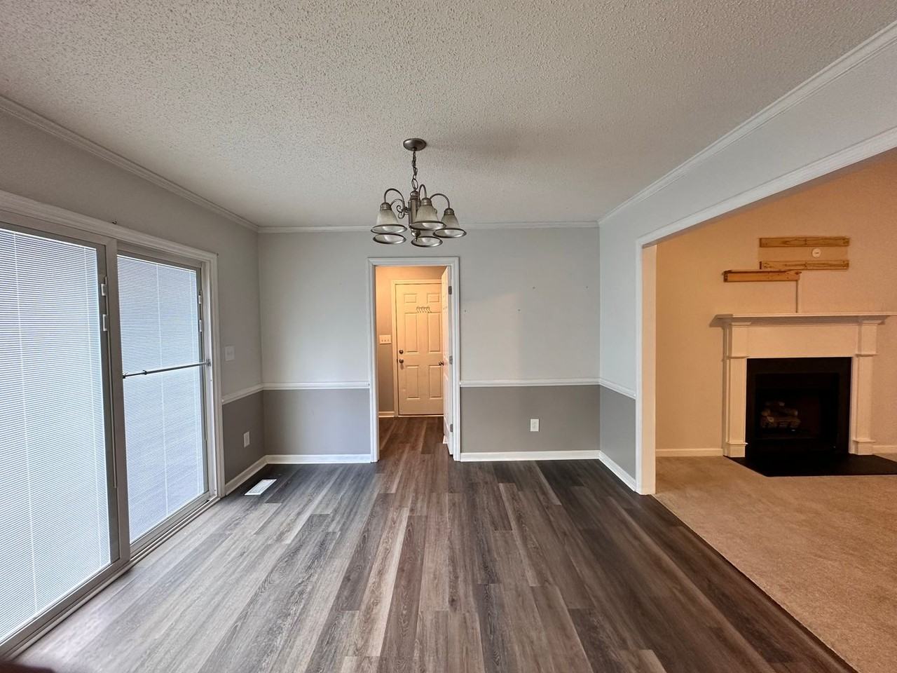 216 Koufax Dr - Photo 3 of 10