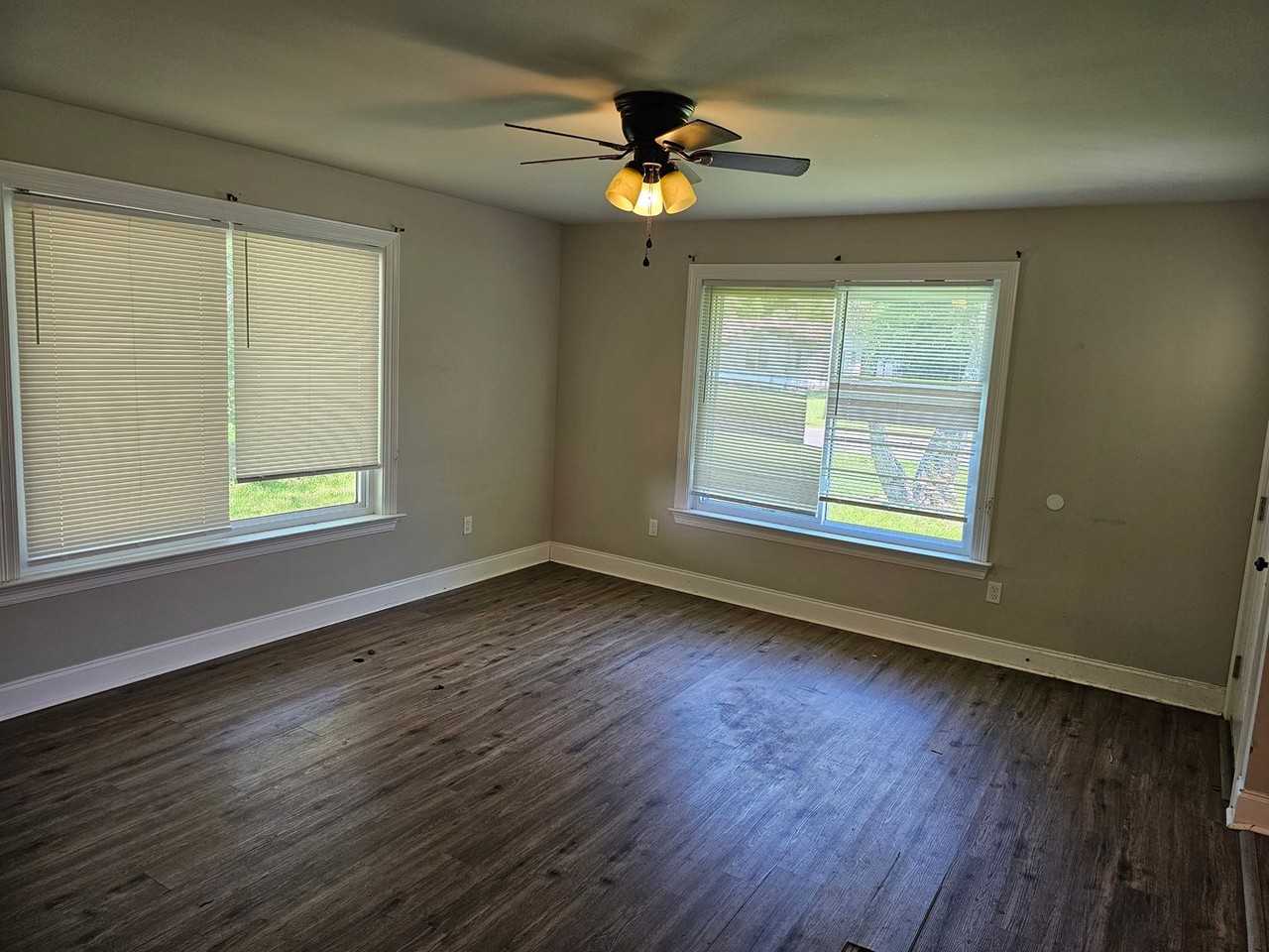 14357 Thomas St - Photo 3 of 9