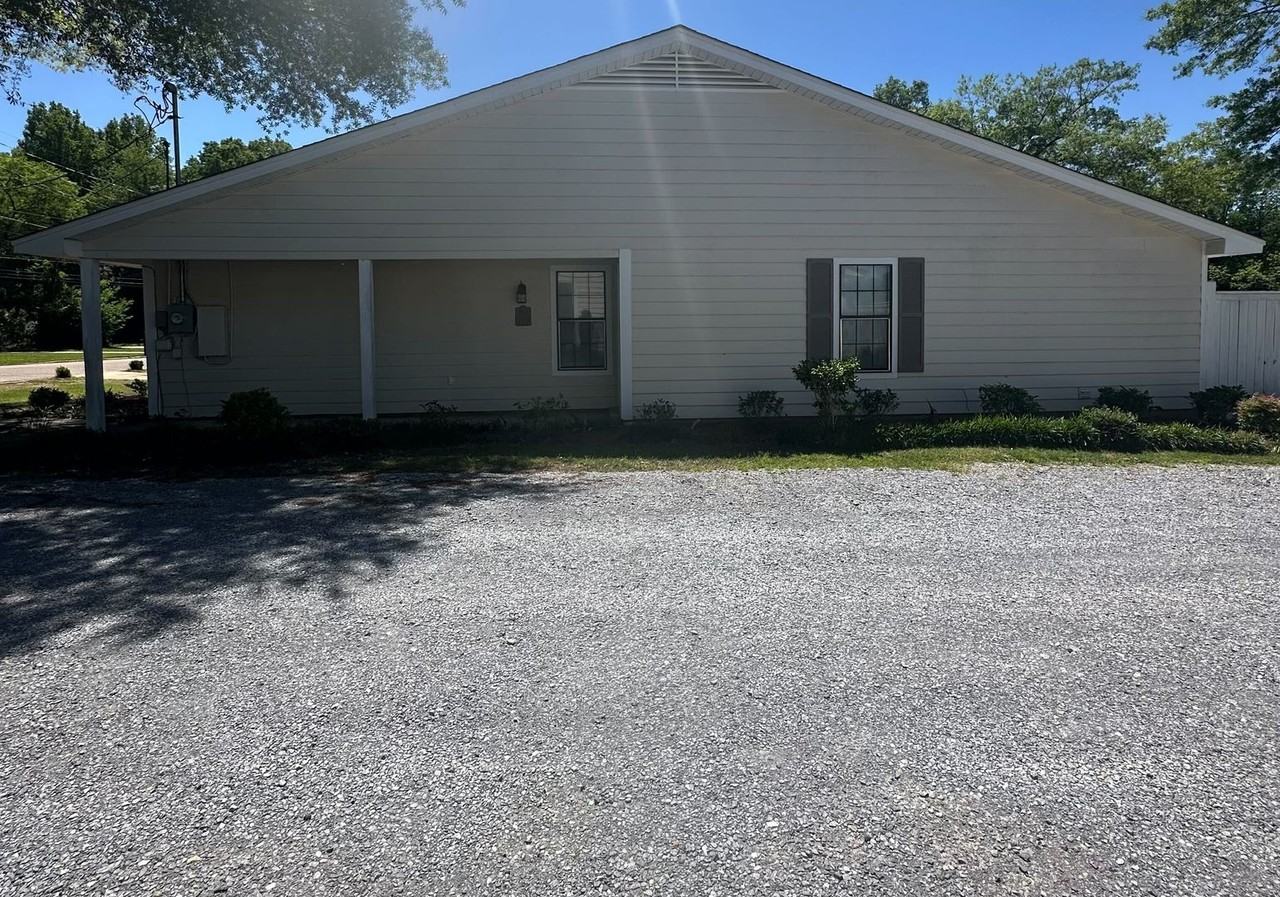 115 Cedar Ct - Photo 3 of 15