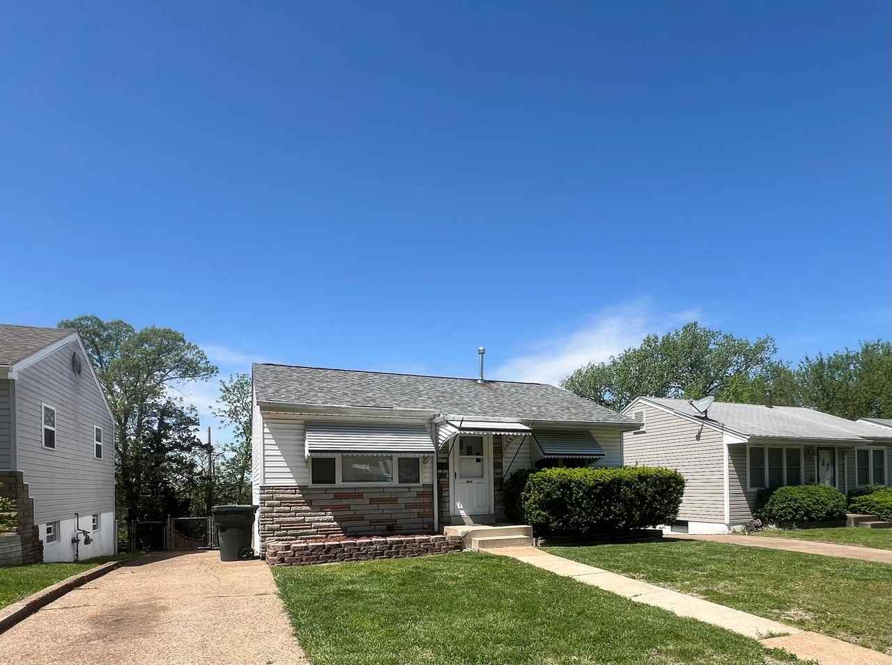 2533 Tamm Ave - Photo 2 of 14