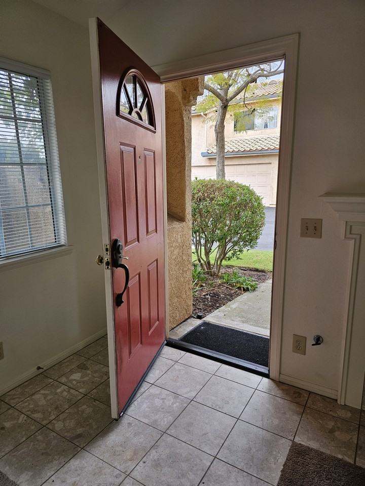 4234 Carpinteria Ave #A4 - Photo 2 of 23