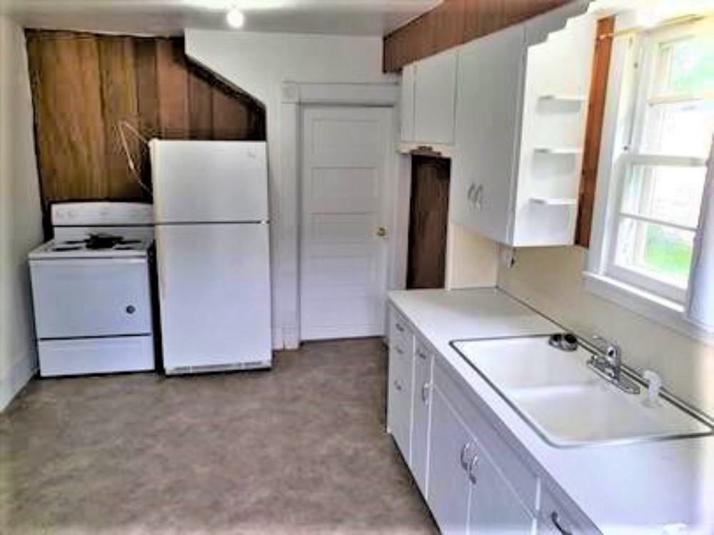 551 Milkyway St S #NA - Photo 3 of 10