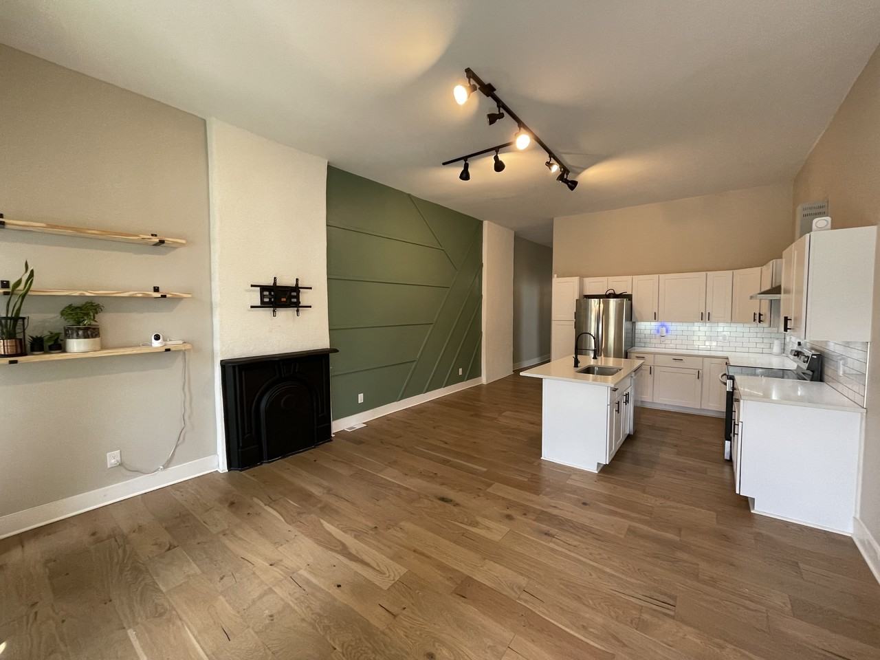 709 E Kentucky St #NA - Photo 2 of 14