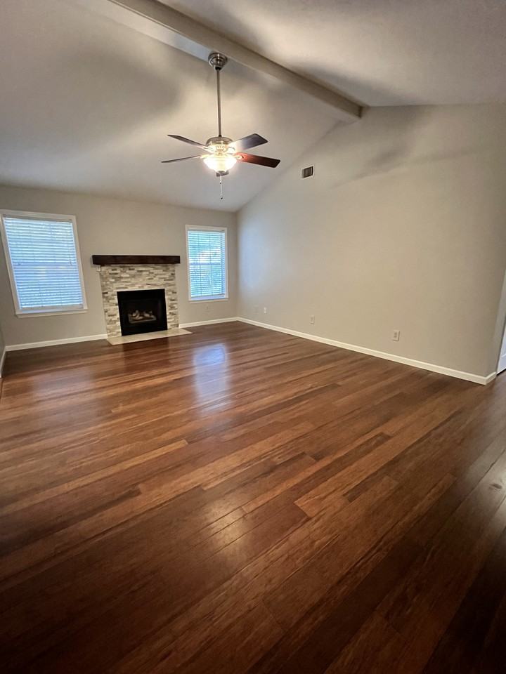 1052 Highland Blvd #NA - Photo 2 of 8