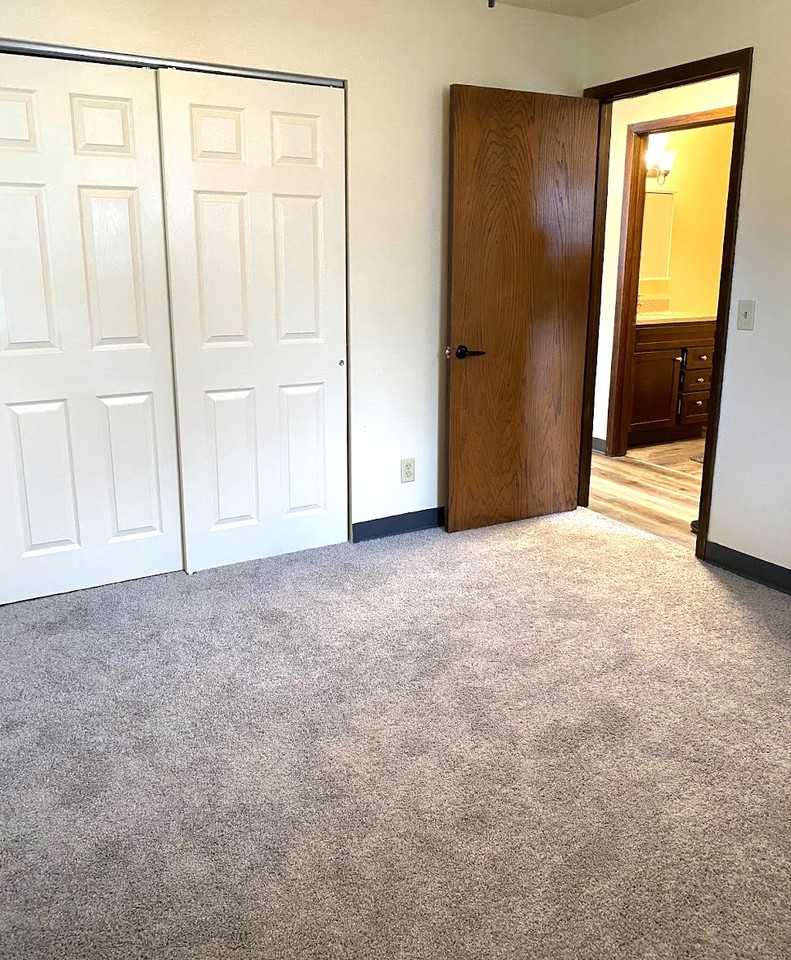 22 1st St Nw #5 - Photo 5 of 8