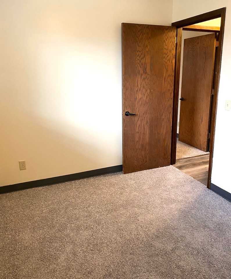 22 1st St Nw #5 - Photo 7 of 8