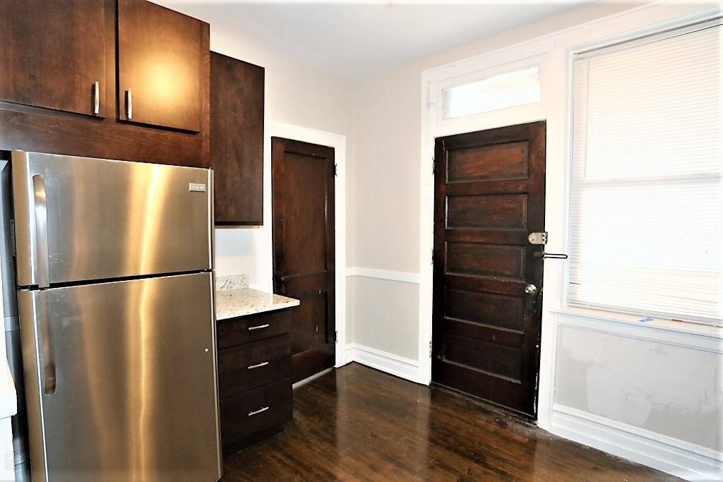 3823 3823 27 N. Drake Ave #3825-1 - Photo 4 of 20