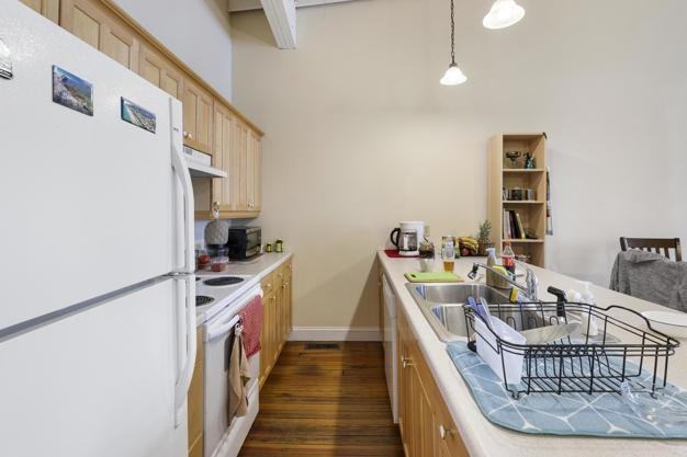 1145 E Main St #1 - Photo 6 of 13