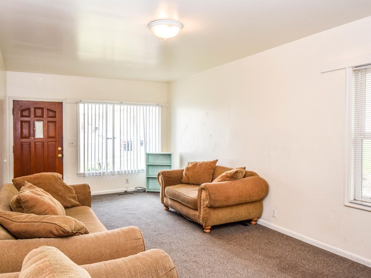 632 E 600 N #1 - Photo 2 of 9