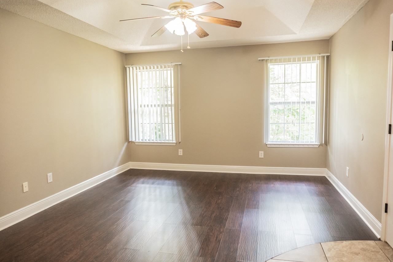 211 Foxchase Way #10 - Photo 6 of 24