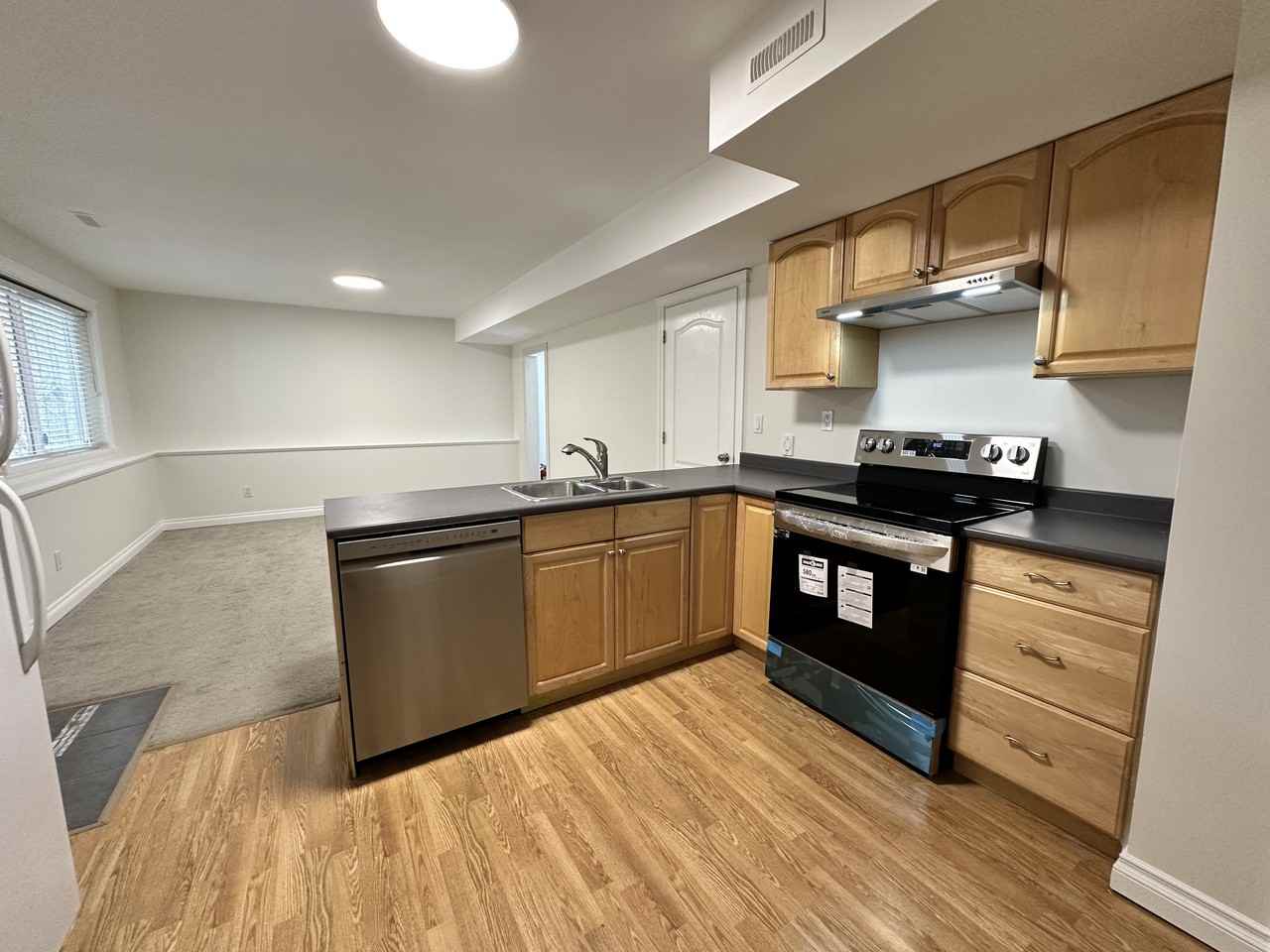 46450 Armstrong Place, Chilliwack, BC V2R 5W4, CAN 4 unit Rentals