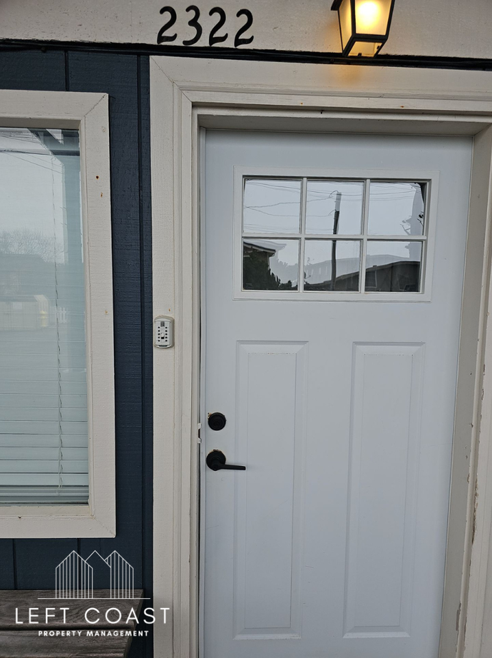 2322 Nw Inlet Ave #1 - Photo 2 of 23