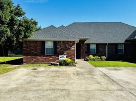 featured image of 2728 Ryan Rd #1