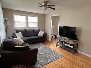 890 19th Ave W #1 - Photo 4 of 10