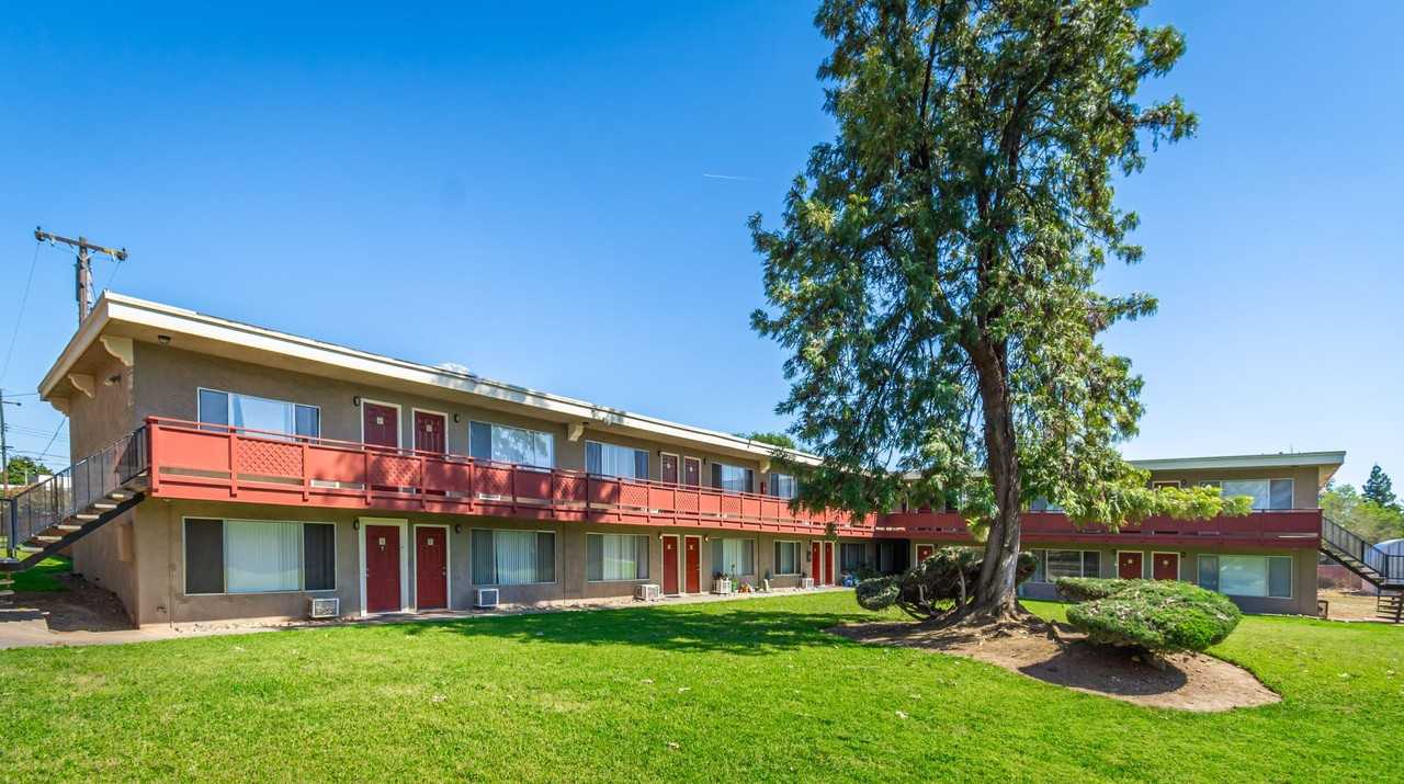 Azalea Court - Photo 4 of 22