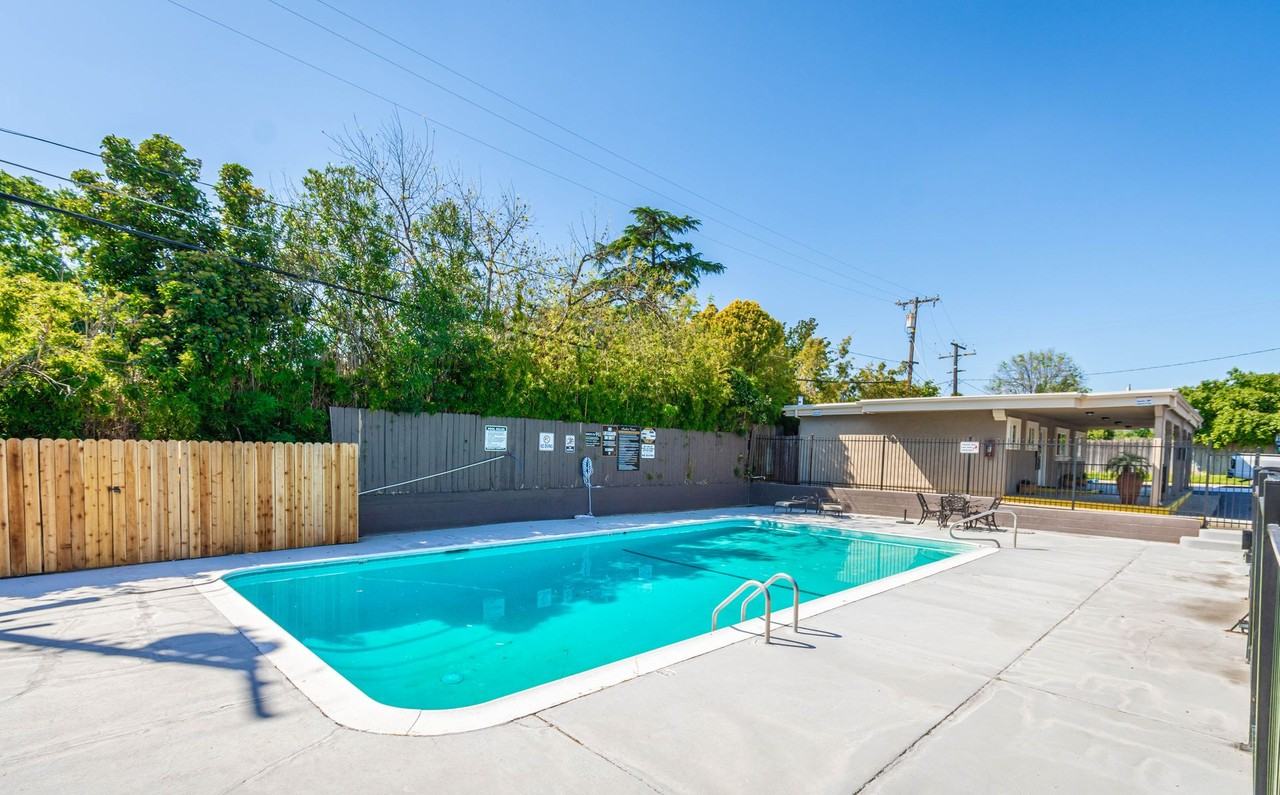 Azalea Court - Photo 5 of 22