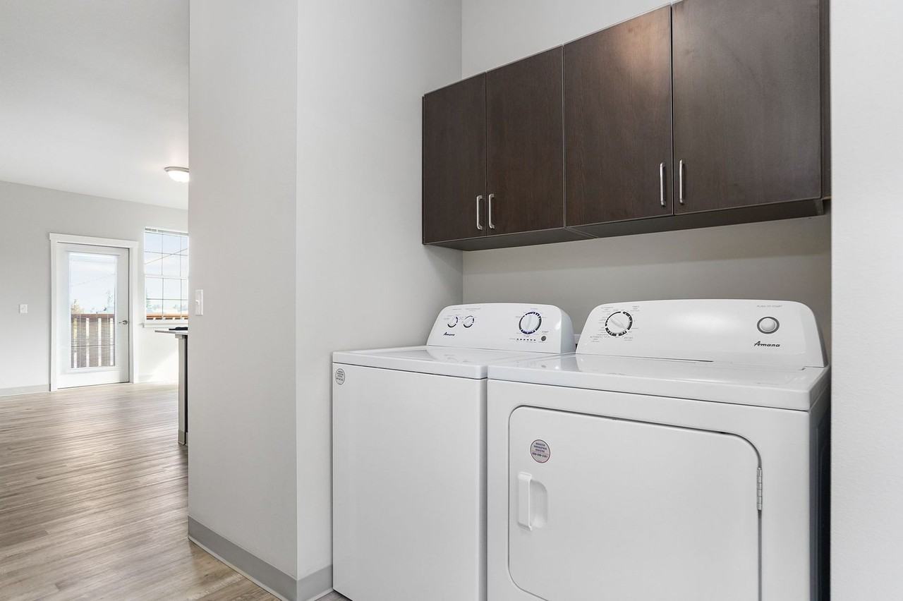 199-Lone Pine Place - Photo 4 of 50