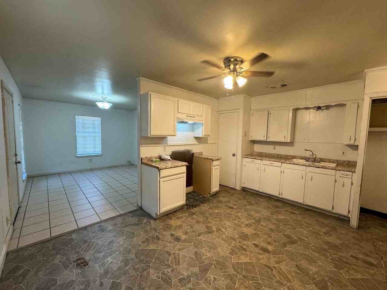 4817 Gloria Dr - Photo 2 of 9