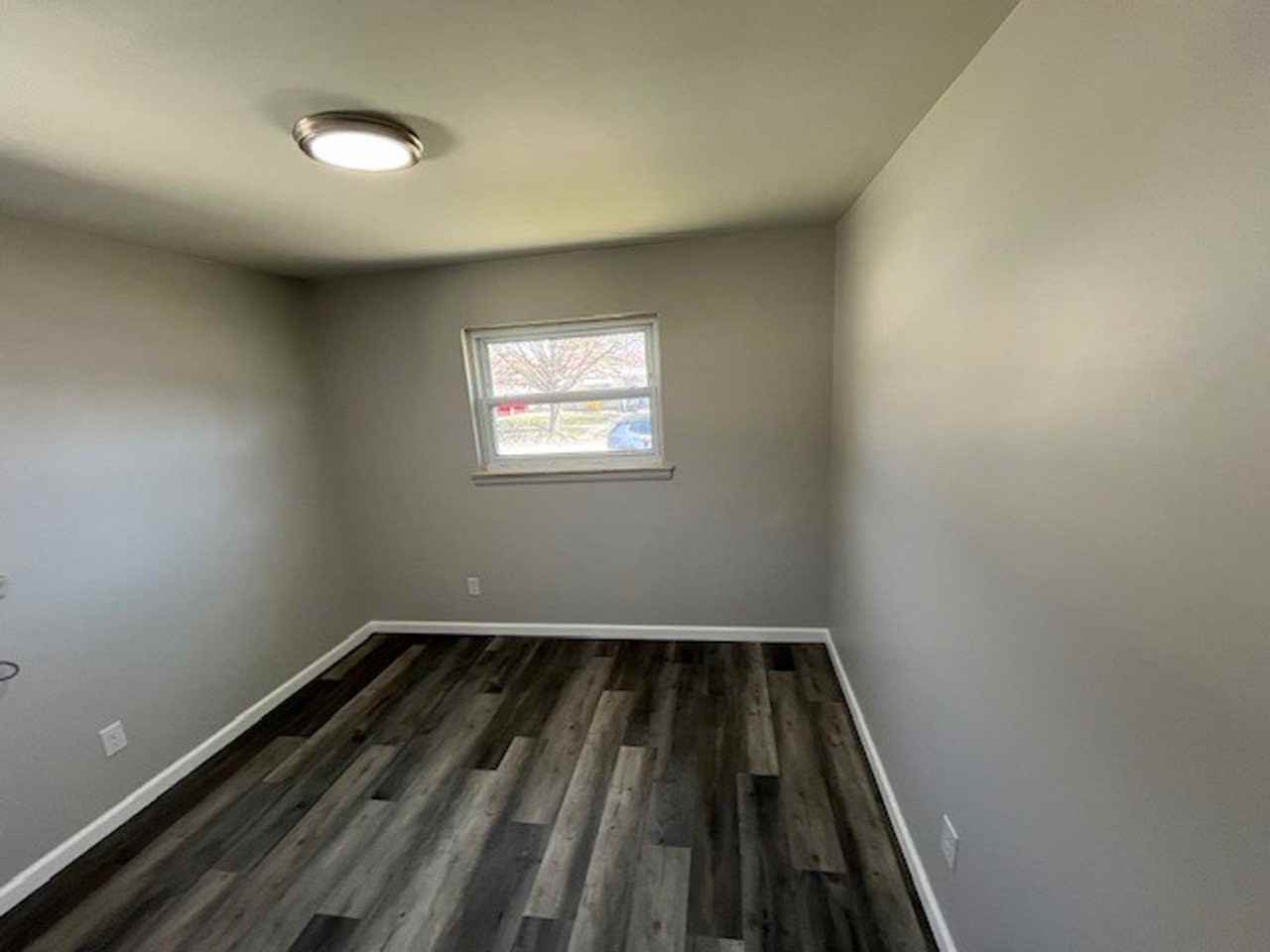 67 Brooks St - Photo 6 of 9