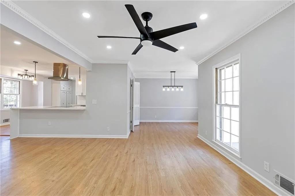 2480 Kings Point Drive - Photo 3 of 43