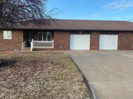 featured image of 523 W Jewell St