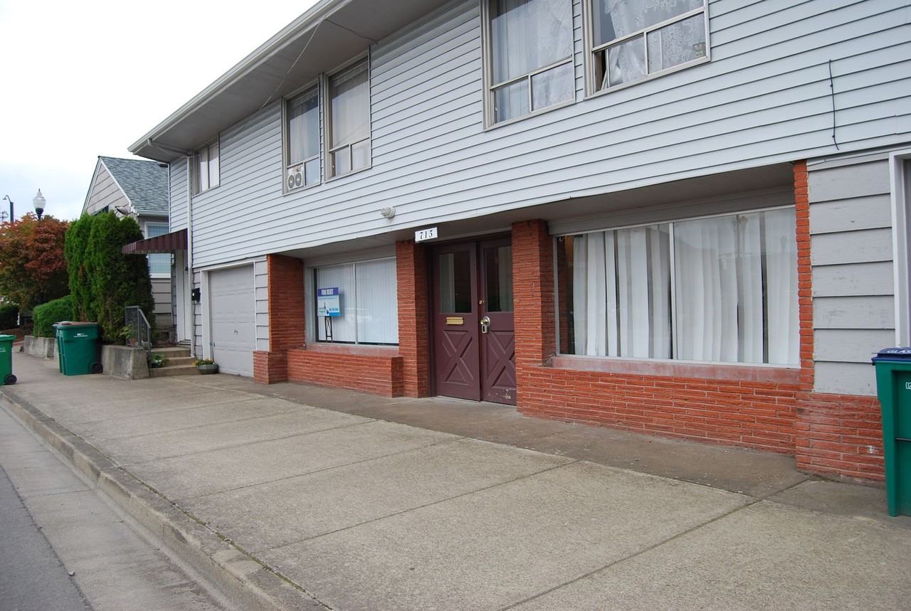 717 E Hancock St - Photo 3 of 20