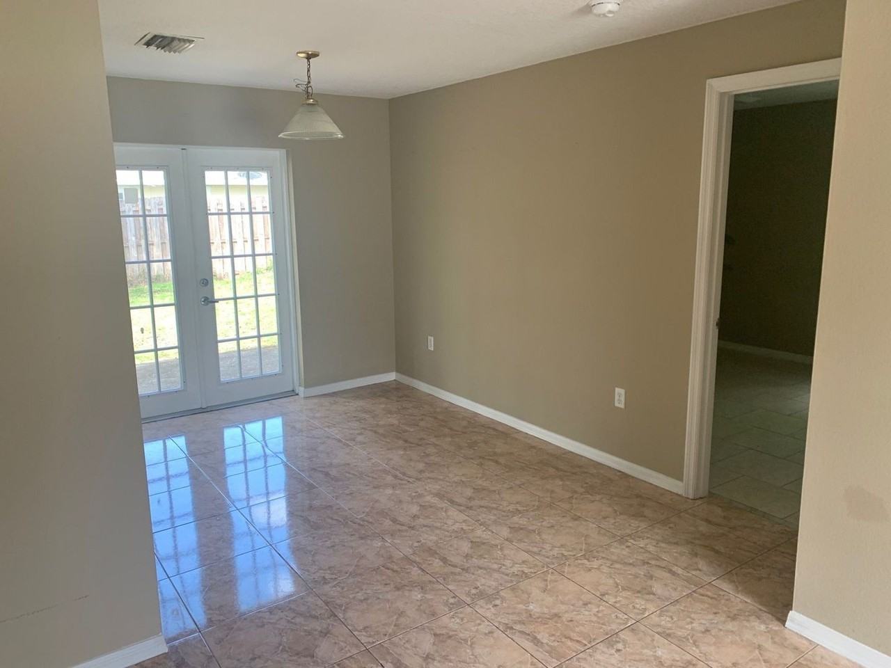 126 Spoonbill Ct - Photo 7 of 26
