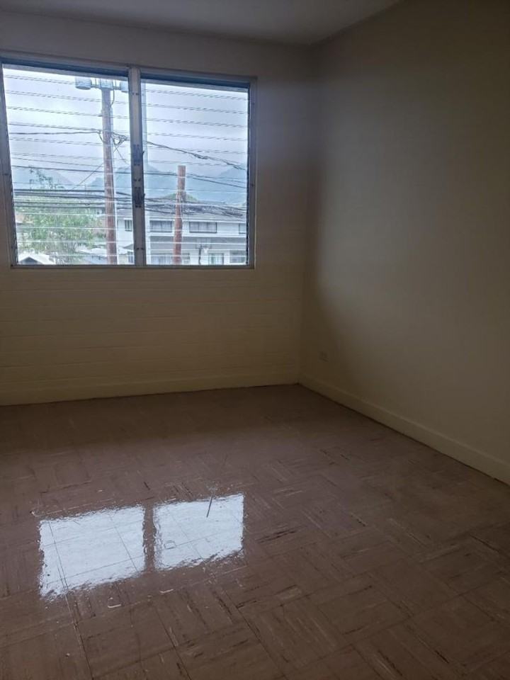 s3142tu - N. School - Photo 3 of 15