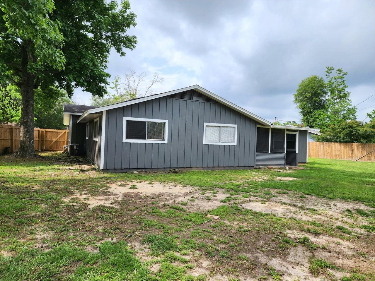 2308 Maxwell Cir - Photo 3 of 19