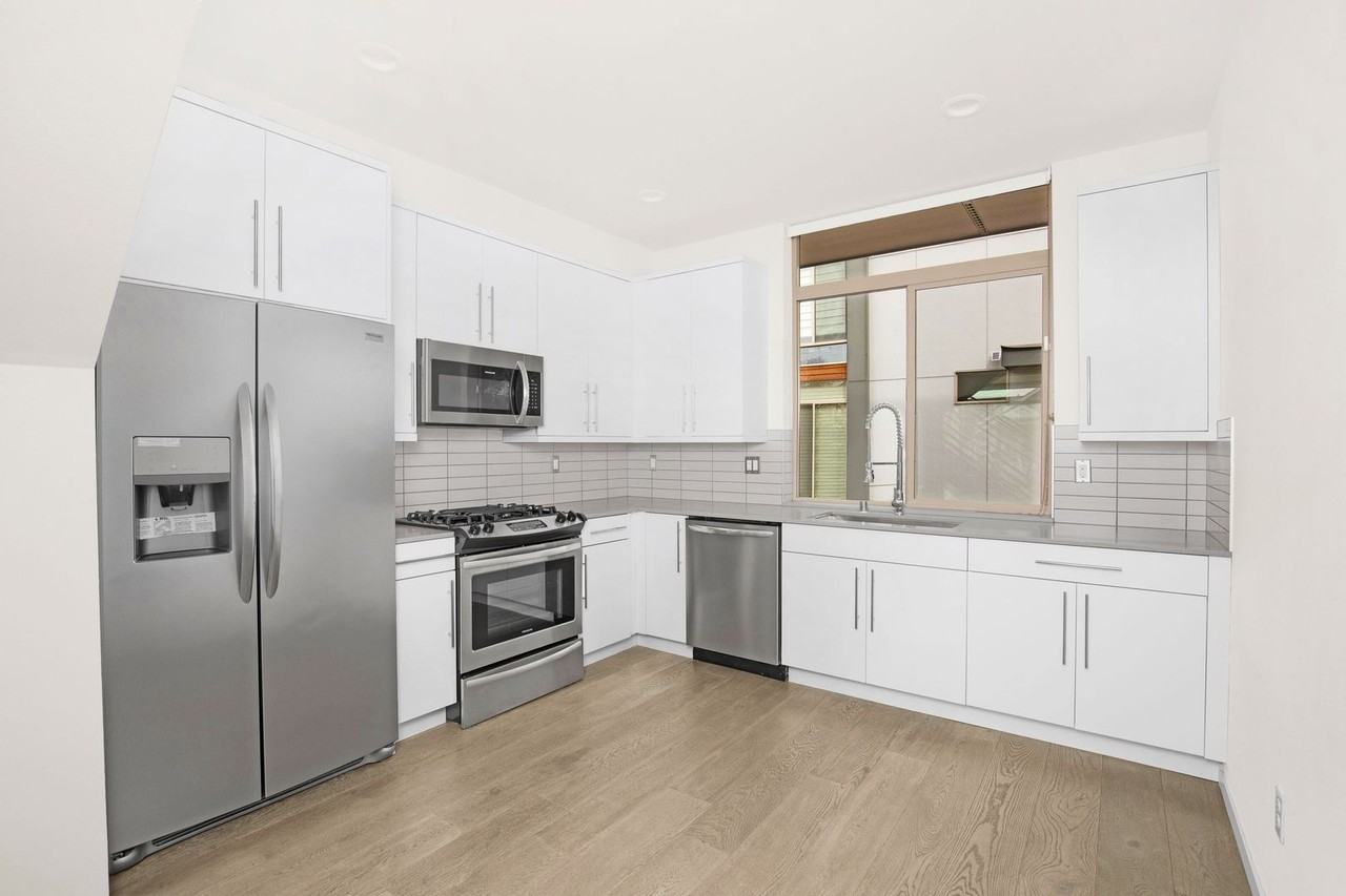 824 Nw 63rd St #B - Photo 5 of 15