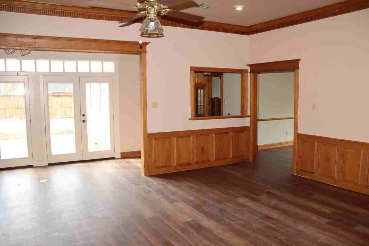 428 Tealwood Dr - Photo 6 of 12