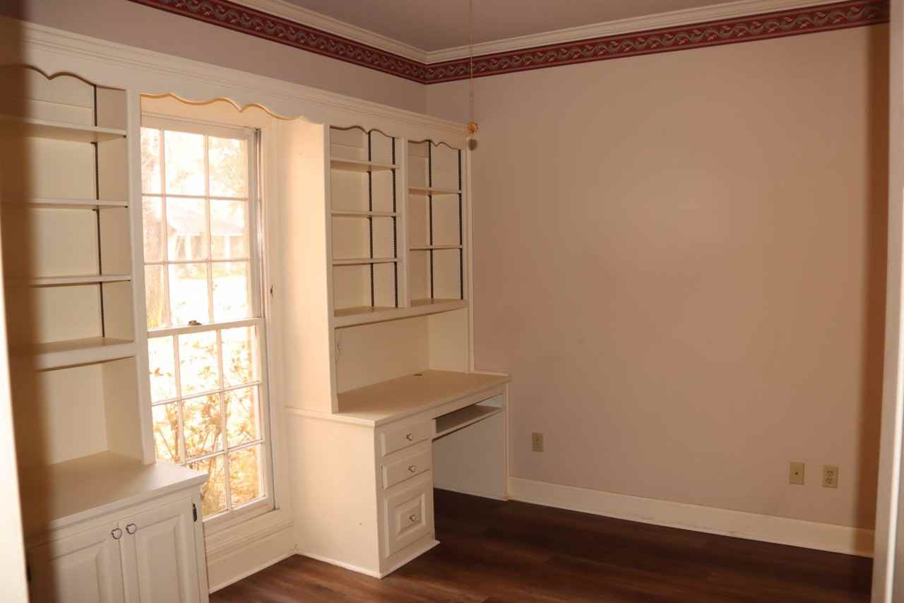 428 Tealwood Dr - Photo 7 of 12