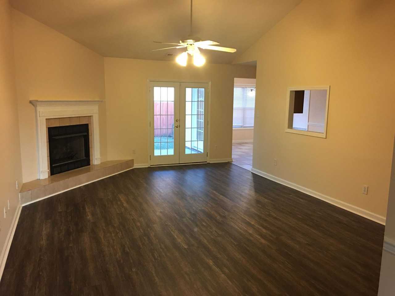 6350 Jacobs Creek Cir - Photo 2 of 41