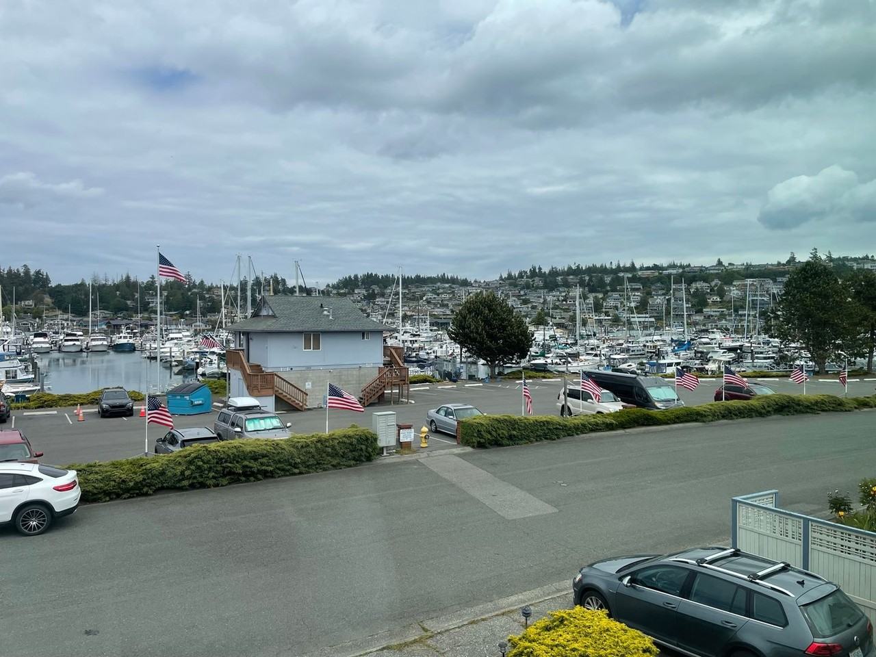 2305 Skyline Way - Photo 5 of 35