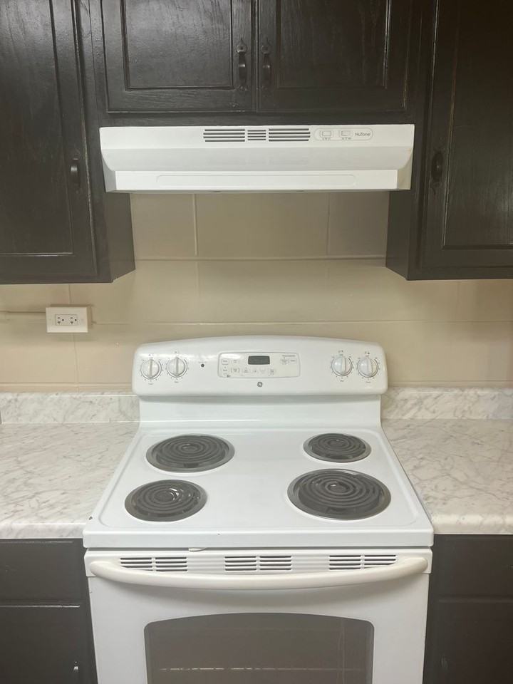 175 Maurine St - Photo 2 of 10