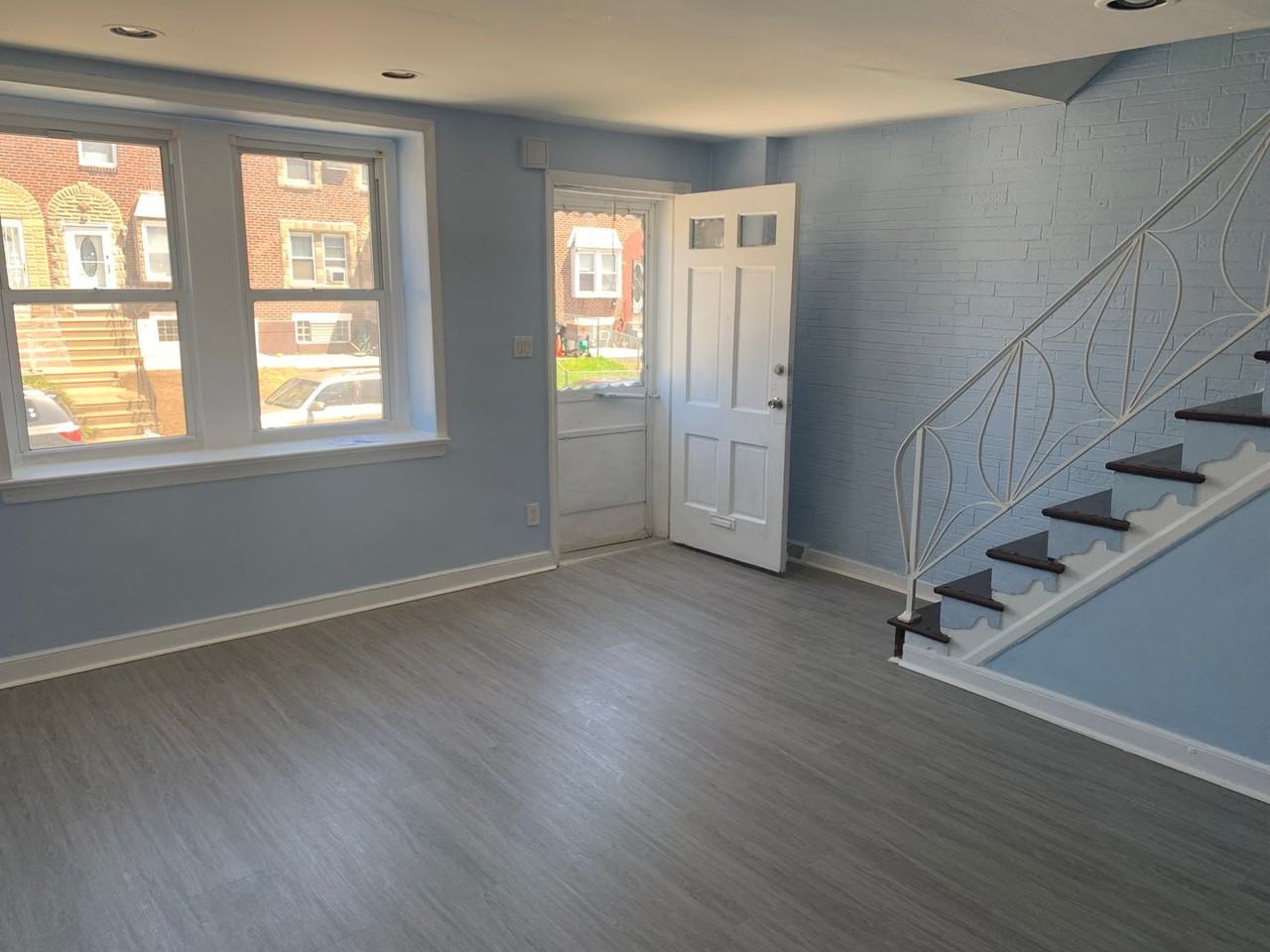 1206 Greeby St - Photo 2 of 15