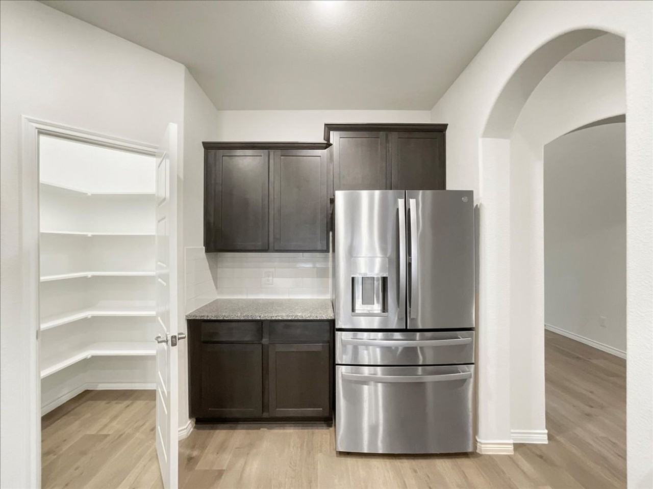 4009 Savoy Way - Photo 6 of 39