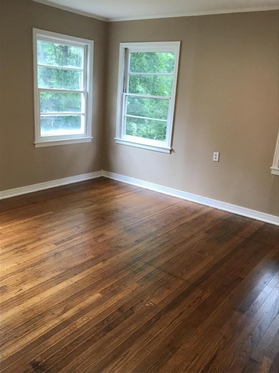 306 Morris Dr - Photo 2 of 11