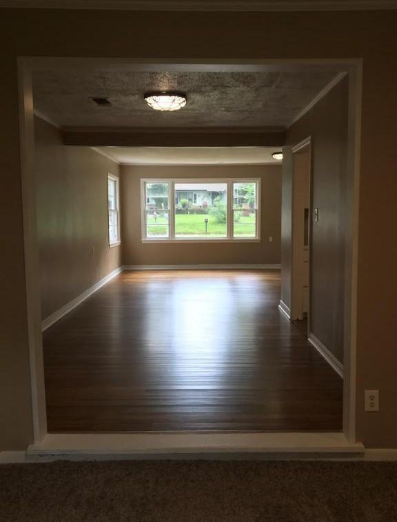 306 Morris Dr - Photo 3 of 11