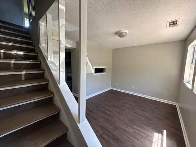 417 Anderson Ave - Photo 4 of 18